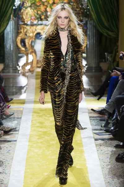 Look 56